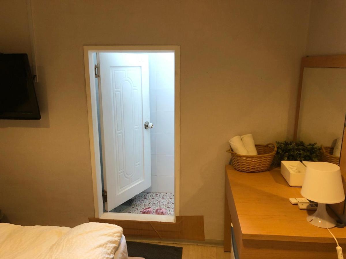 Chris Hostel Сеул Экстерьер фото