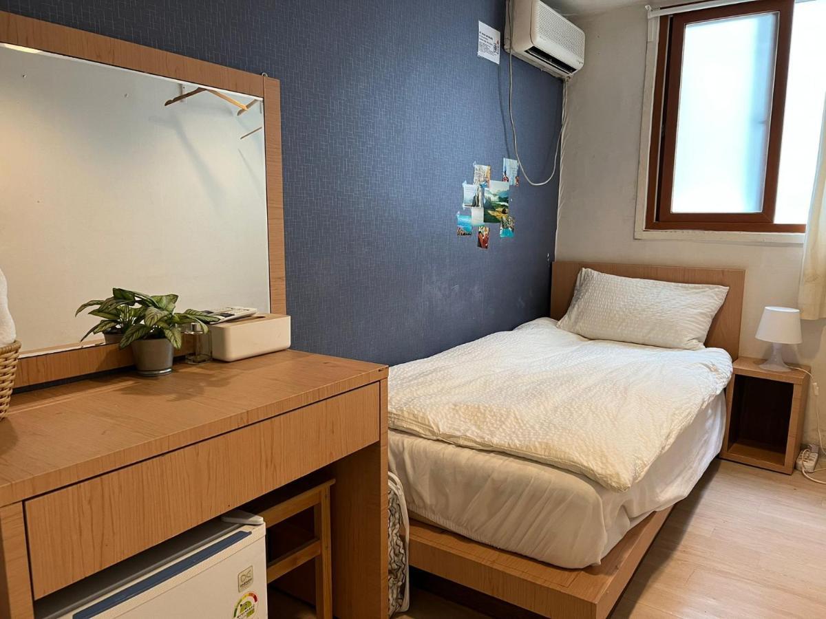 Chris Hostel Сеул Экстерьер фото