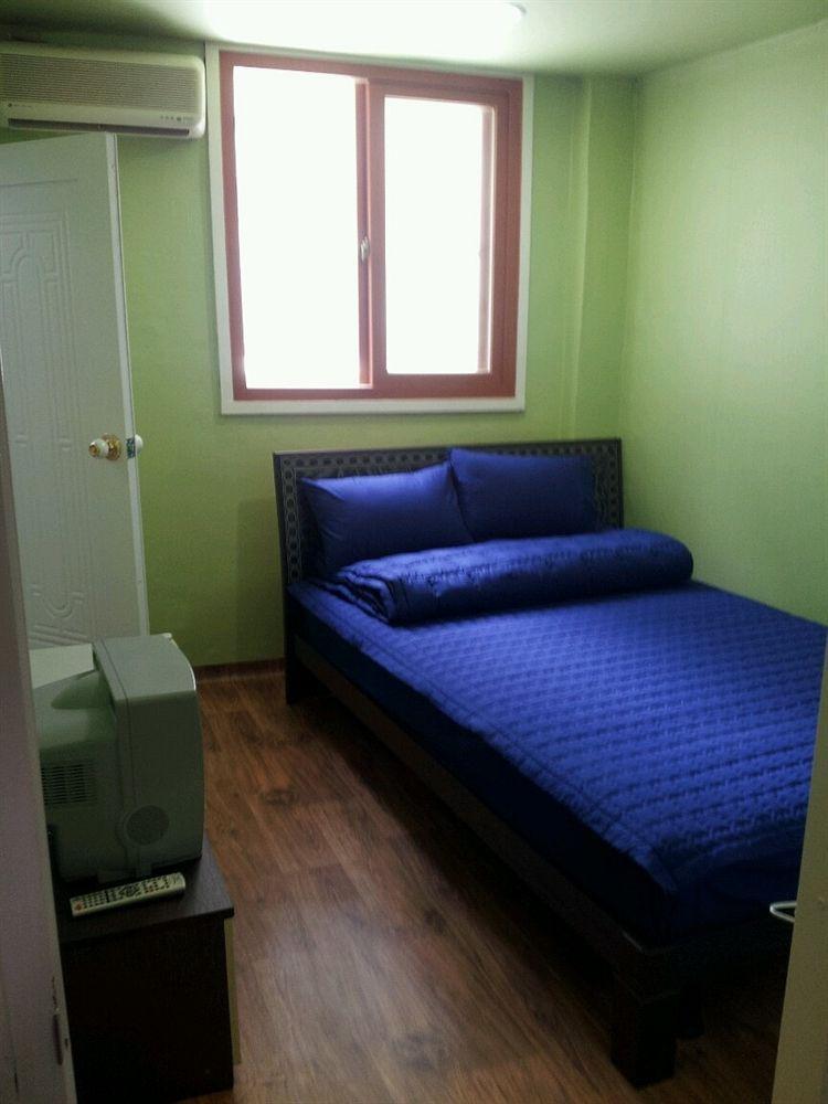 Chris Hostel Сеул Экстерьер фото