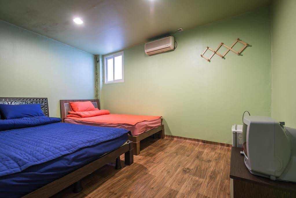 Chris Hostel Сеул Экстерьер фото