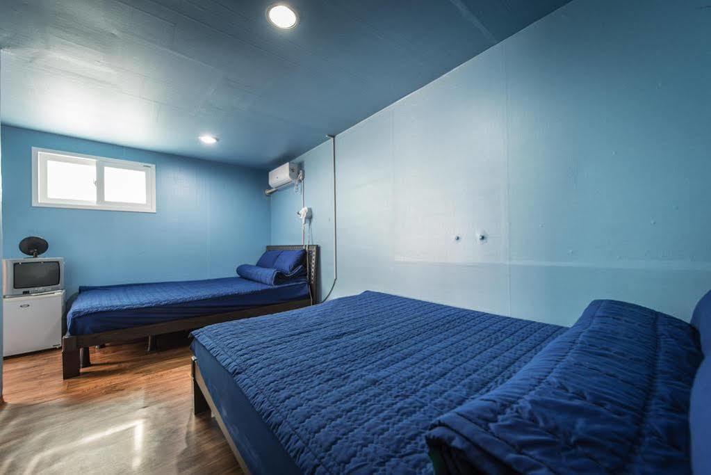 Chris Hostel Сеул Экстерьер фото